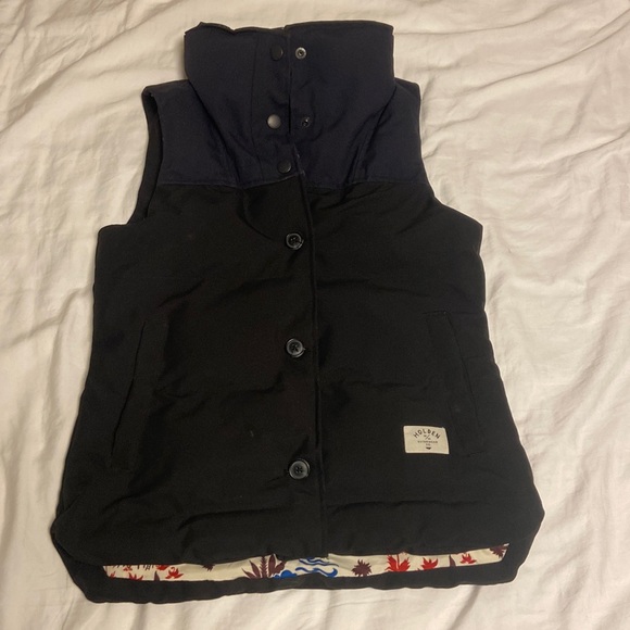 Holden • Colour Block Puffer Vest - Picture 2 of 8